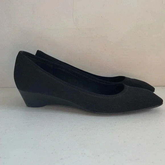 Ferragamo Nero Rain microfiber wedges size 8 EUC with Box! - Picture 2 of 11